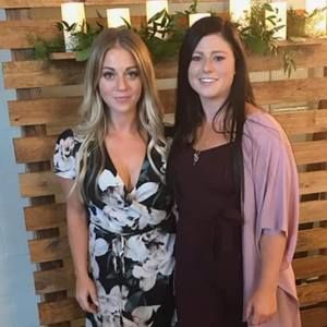 Meet your Posher, Larissa